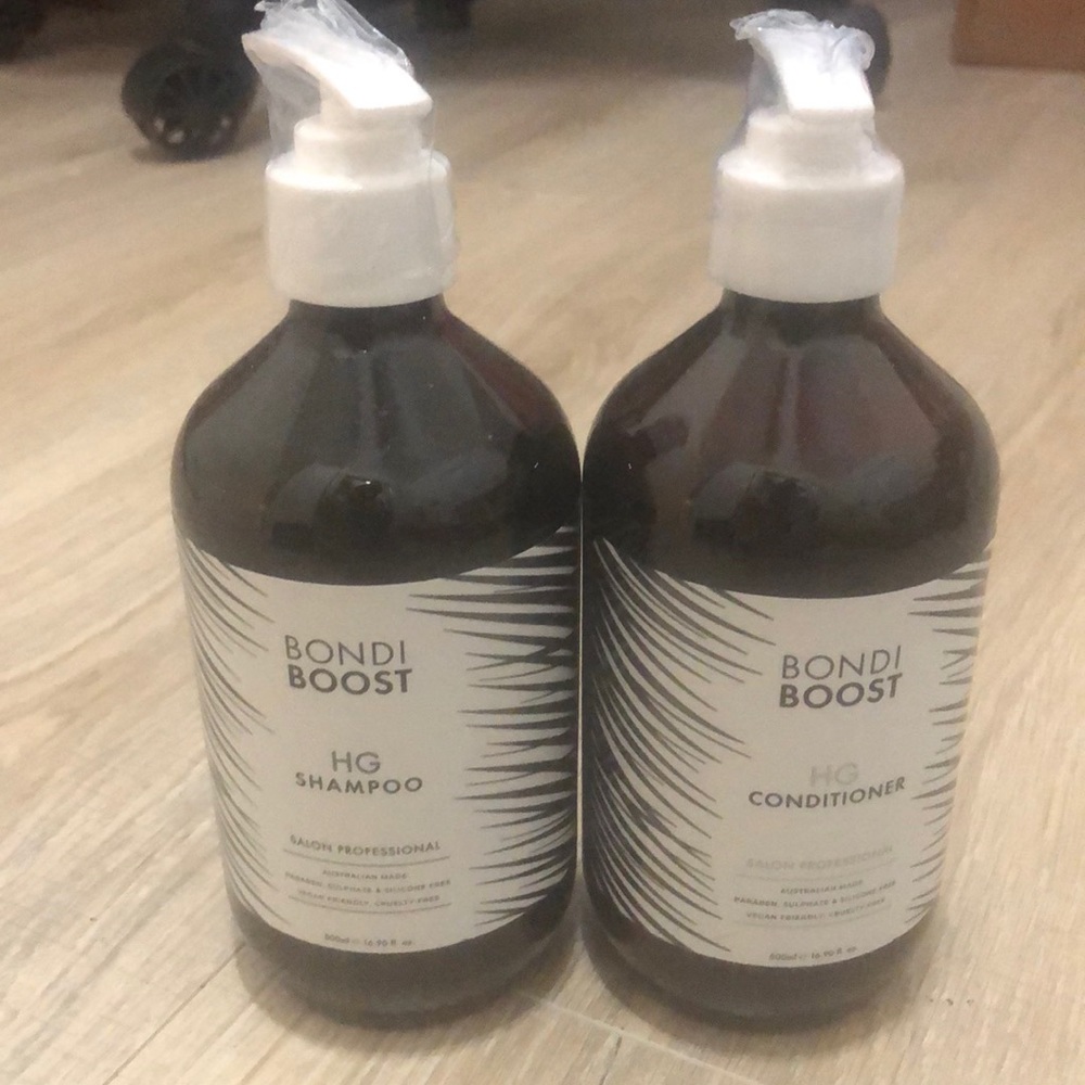 Bondi Boost shampoo and conditioner / NWT